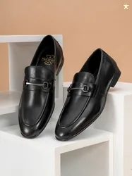 Red Tape Men Round Toe Leather Formal Loafers